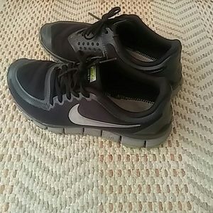 Black Nike free run 5.0